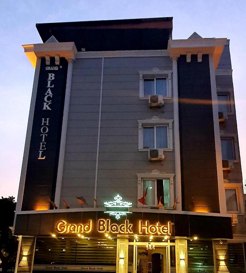 Grand Black Hotel Mersin  Buitenkant foto